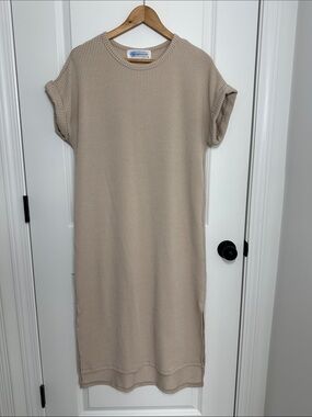 Big Water Blue Sky Women’s Knit Textured Midi T-Shirt Dress Beige S